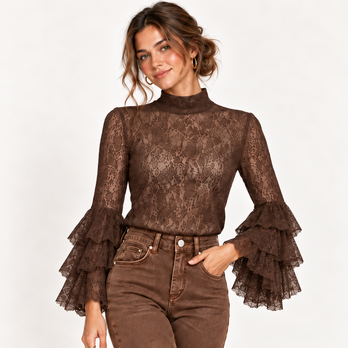 Blusa Vivienne in Pizzo Floreale Trasparente con Maniche a Balze e Volant