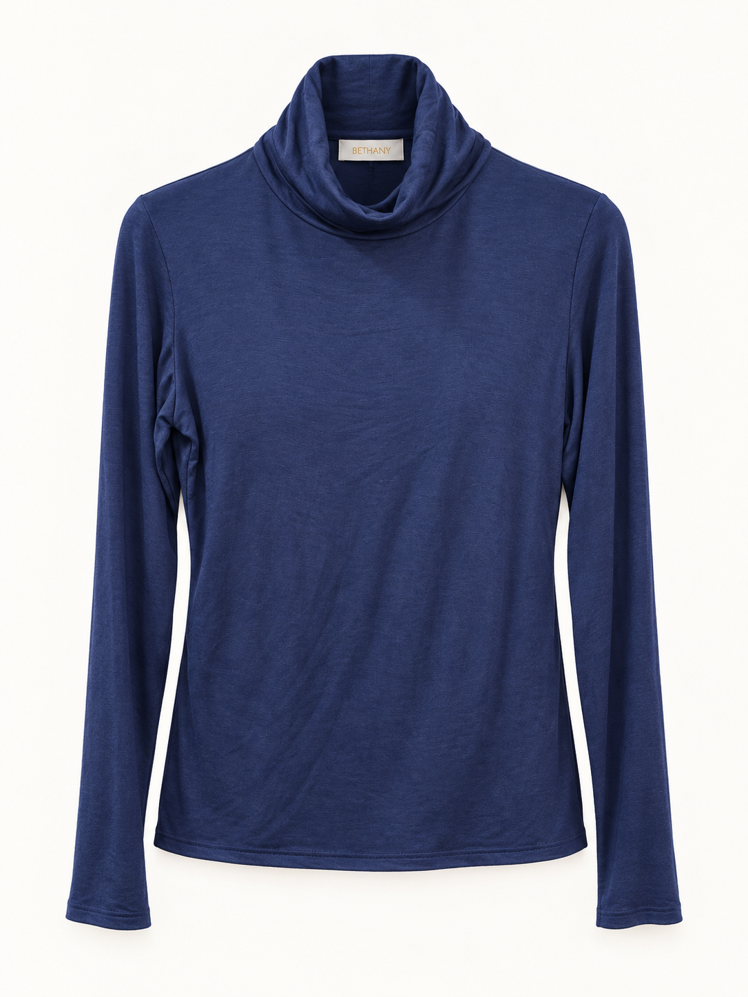 Maglia Rina con Collo Alto Morbido e Maniche Lunghe – Elegante e Casual Chic