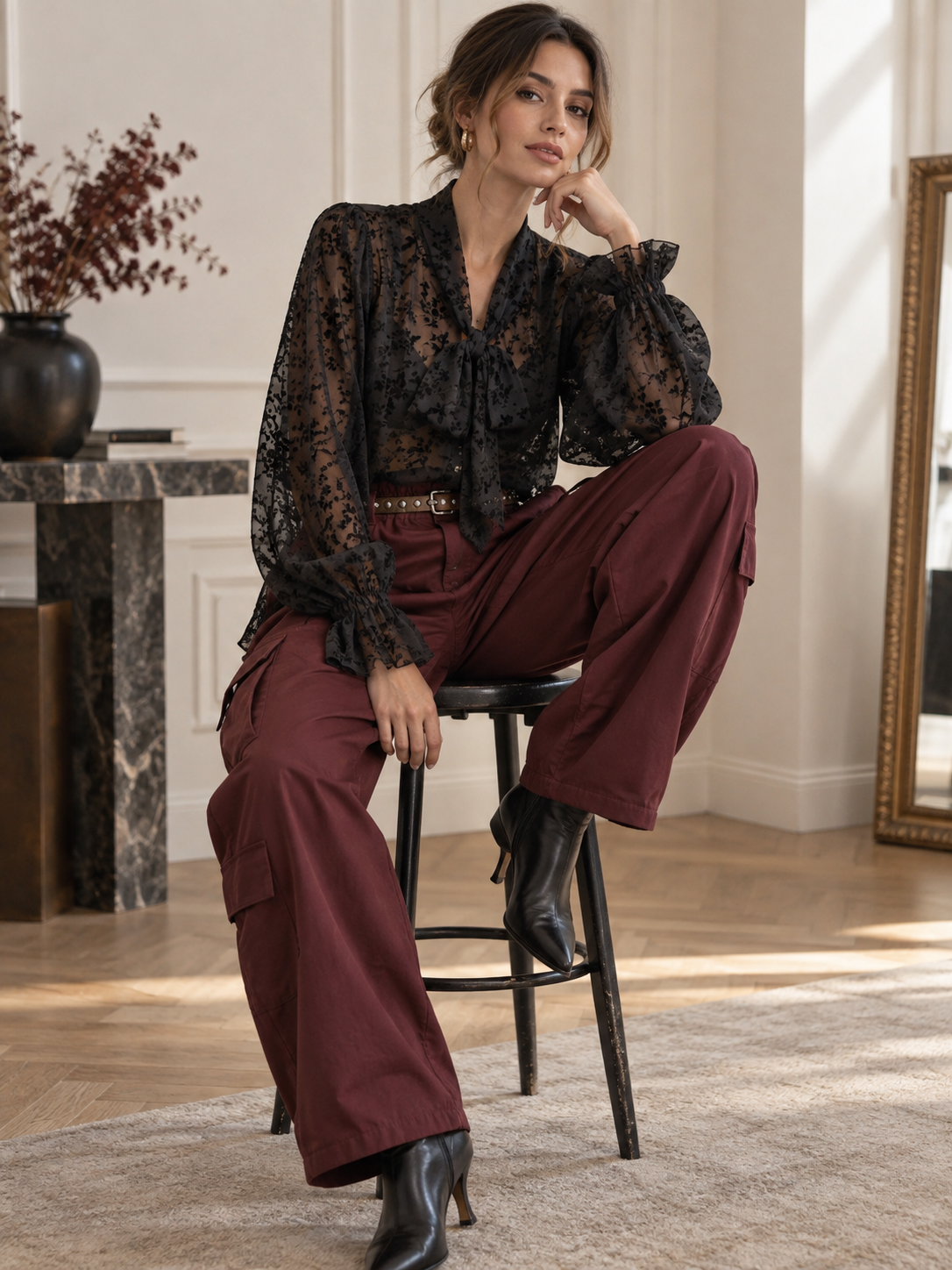 Pantalone Allure Cargo con Cintura Borchiata